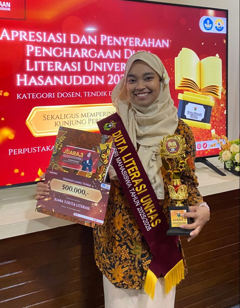 Mahasiswa Administrasi Publik Unhas Raih Juara 3 Lomba Unhas Library 2025